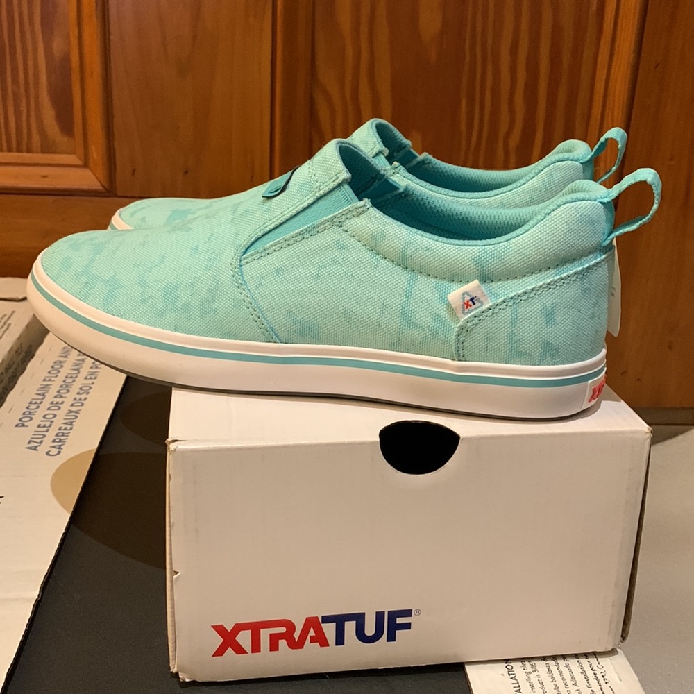 NWB womens XtraTuf Sharkbyte Eco XSWR-200 light blue slip on deck shoes - Picture 3 of 4